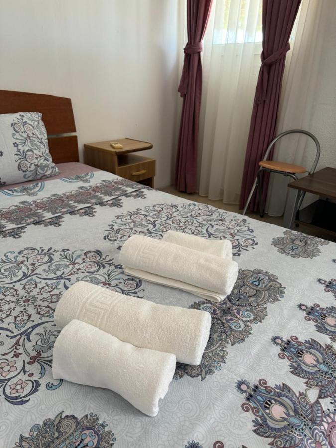 Apartments Airport Golubovci ポドゴリツァ エクステリア 写真