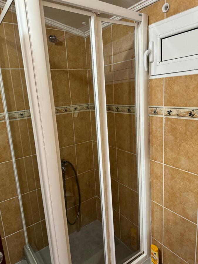 Apartments Airport Golubovci ポドゴリツァ エクステリア 写真