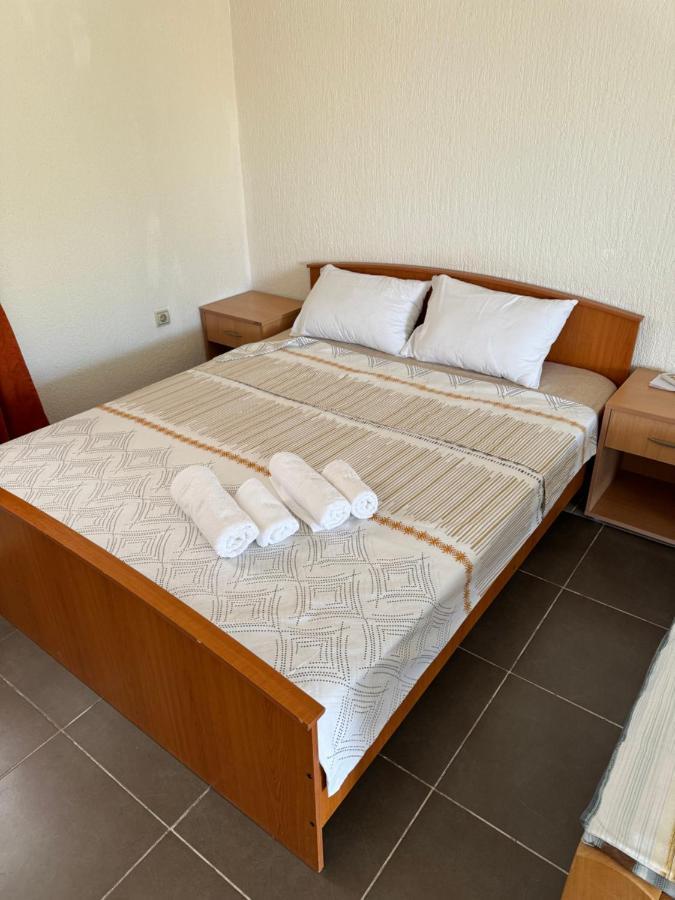 Apartments Airport Golubovci ポドゴリツァ エクステリア 写真