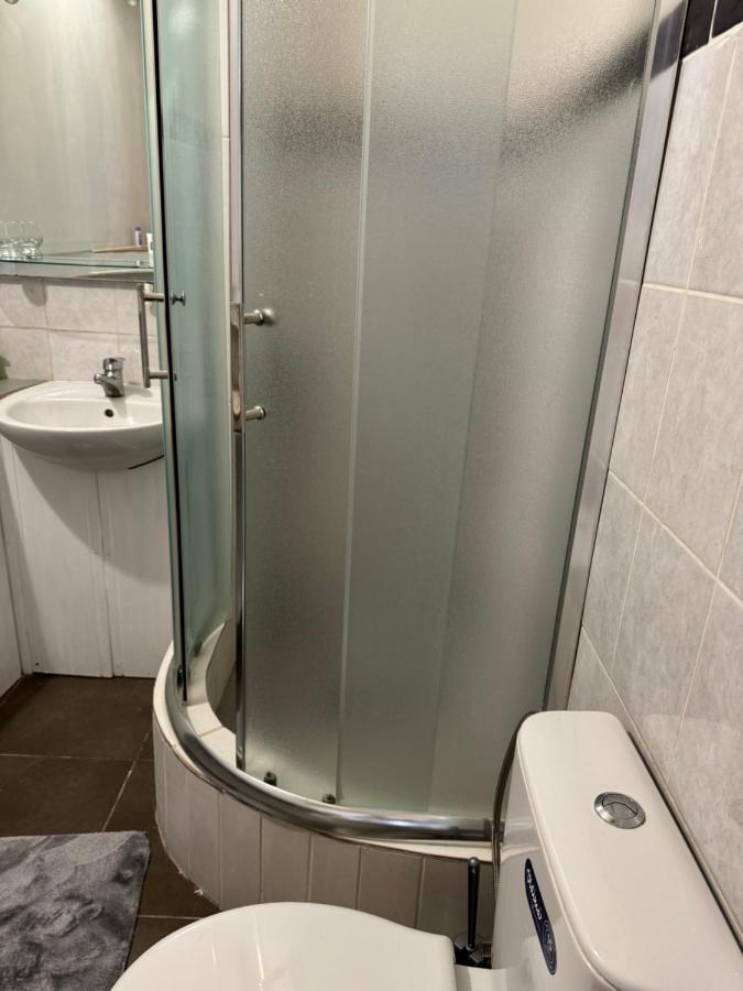 Apartments Airport Golubovci ポドゴリツァ エクステリア 写真